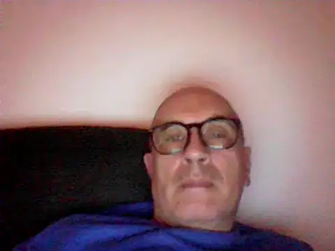 Snapshot of rubens1 chatting on 12.20.24 rubens1 online show from 12.20.24