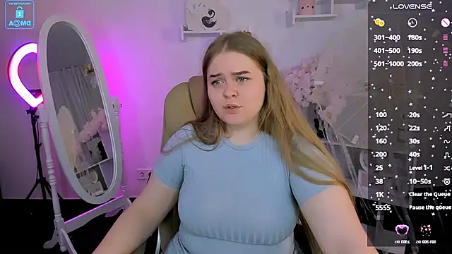 Snapshot of Erica__Alta chatting on 01.30.25 Erica Alta online show from 01.30.25