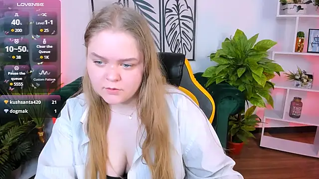 Snapshot of Erica__Alta chatting on 03.16.25 Erica Alta online show from 03.16.25