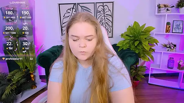 Snapshot of Erica__Alta chatting on 03.22.25 Erica Alta online show from 03.22.25