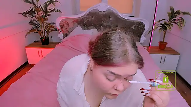 Snapshot of Erica__Alta chatting on 10.21.25 Erica Alta online show from 10.21.25