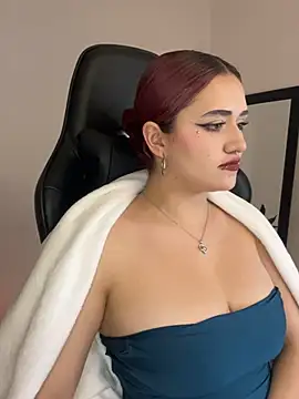 raven  white1 online show from 01.18.25