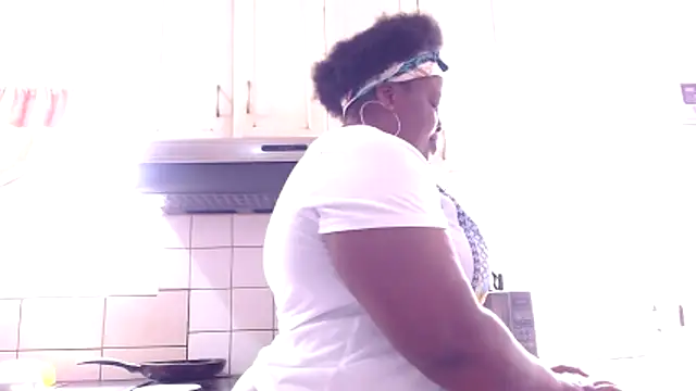 omalicha98 online show from 12.04.25