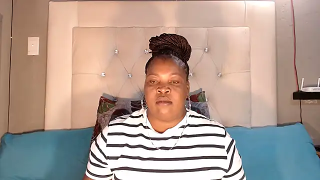 omalicha98 online show from 02.20.26