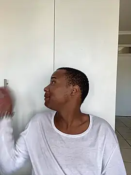 snotLoud online show from 02.14.25