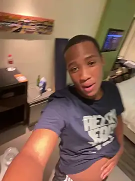 snotLoud online show from 02.19.25