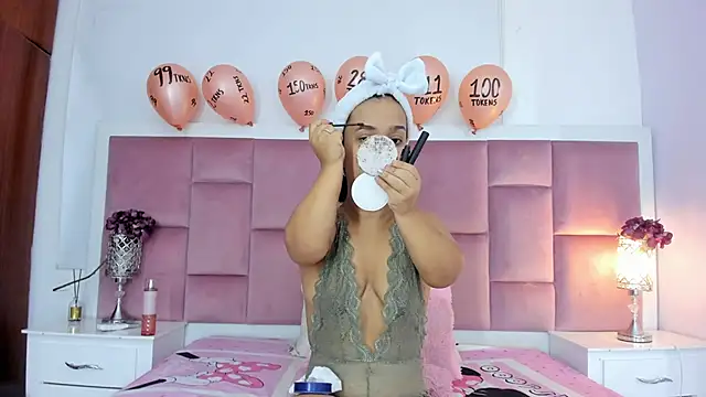 AnieRey online show from 01.28.25