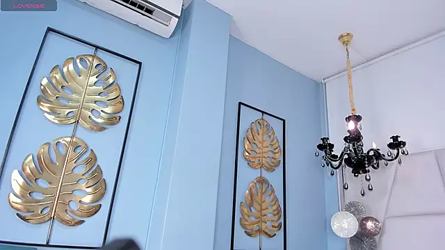 Aitana Hilton  online show from 10.06.25