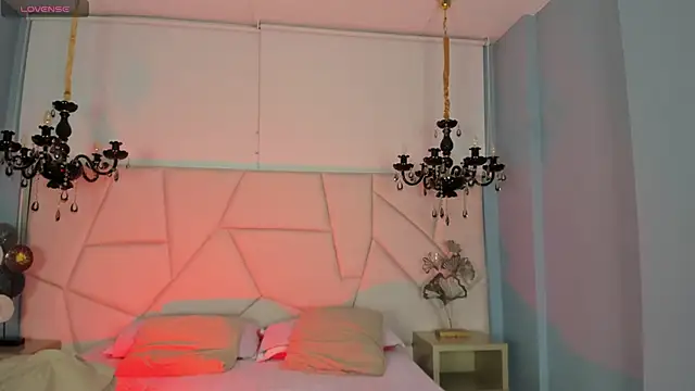 Aitana Hilton  online show from 11.25.25