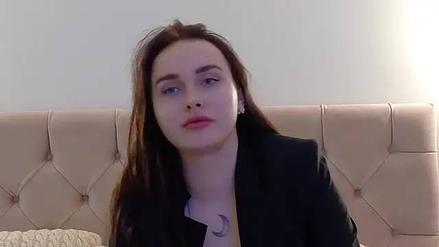 Snapshot of Lilliana_Moon chatting on 01.25.25 Lilliana Moon online show from 01.25.25