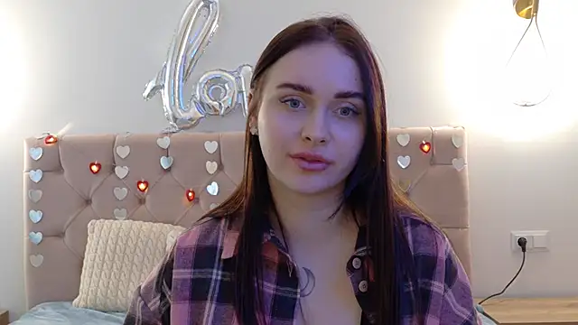 Snapshot of Lilliana_Moon chatting on 02.16.25 Lilliana Moon online show from 02.16.25