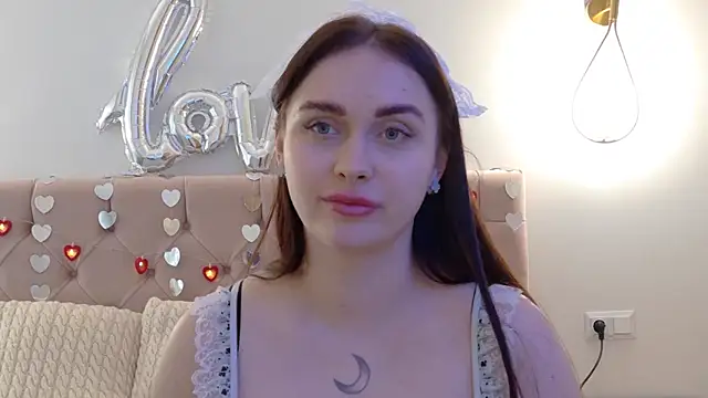 Snapshot of Lilliana_Moon chatting on 02.20.25 Lilliana Moon online show from 02.20.25