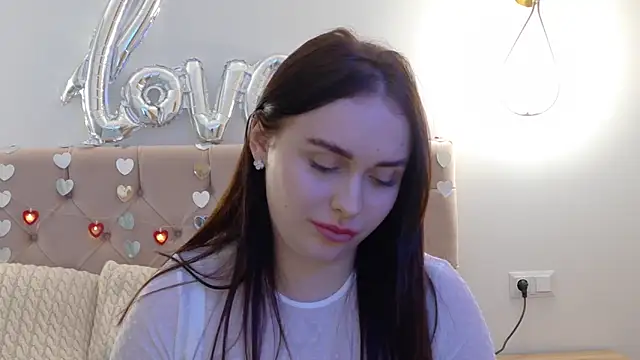 Snapshot of Lilliana_Moon chatting on 02.21.25 Lilliana Moon online show from 02.21.25