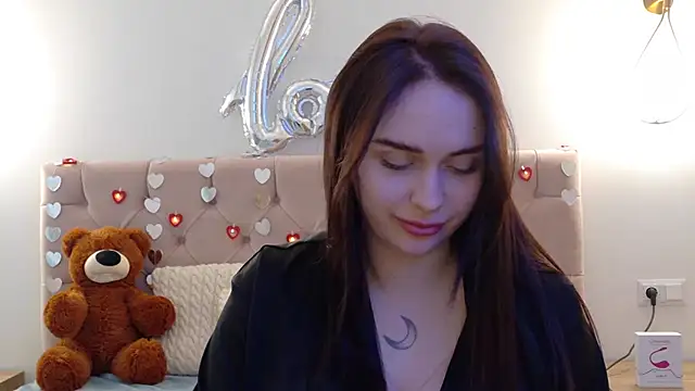 Snapshot of Lilliana_Moon chatting on 02.26.25 Lilliana Moon online show from 02.26.25