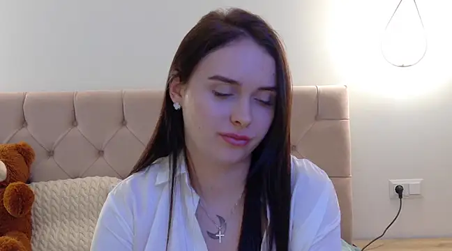 Snapshot of Lilliana_Moon chatting on 03.14.25 Lilliana Moon online show from 03.14.25