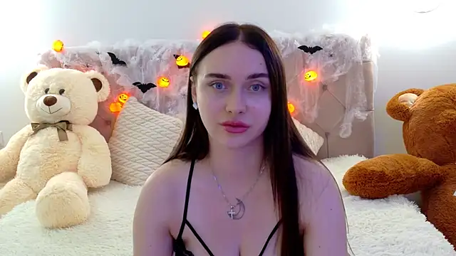 Snapshot of Lilliana_Moon chatting on 10.23.25 Lilliana Moon online show from 10.23.25