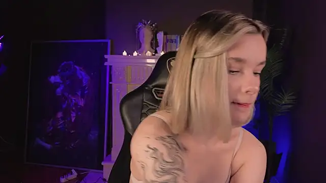 Snapshot of Bella_Alita chatting on 01.15.25 Bella Alita online show from 01.15.25