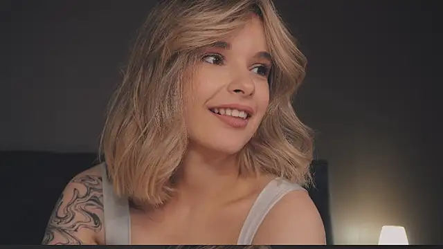 Snapshot of Bella_Alita chatting on 03.14.25 Bella Alita online show from 03.14.25