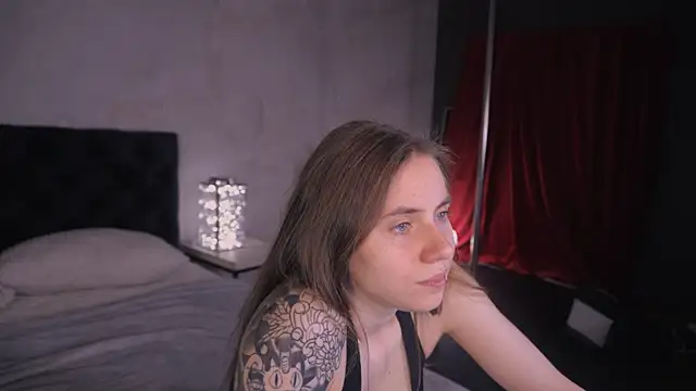 Snapshot of Bella_Alita chatting on 09.13.25 Bella Alita online show from 09.13.25