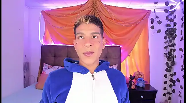 Ethan Boyy online show from 03.05.25