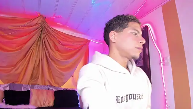 Ethan Boyy online show from 10.07.25