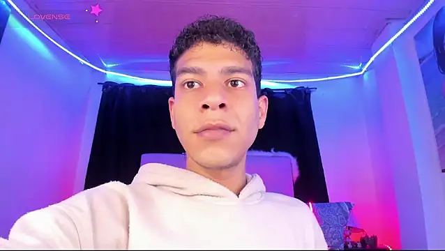 Snapshot of Ethan_Boyy chatting on 05.02.26 Ethan Boyy online show from 05.02.26