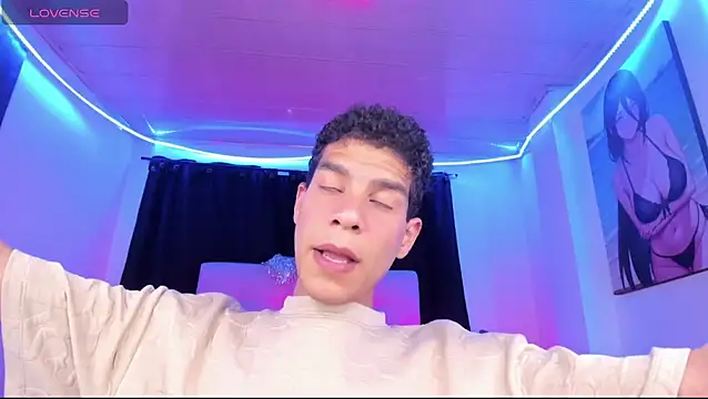 Snapshot of Ethan_Boyy chatting on 05.07.26 Ethan Boyy online show from 05.07.26
