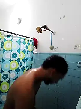 Snapshot of alejo5288 chatting on 09.23.25 alejo5288 online show from 09.23.25