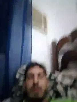 Snapshot of alejo5288 chatting on 09.27.25 alejo5288 online show from 09.27.25