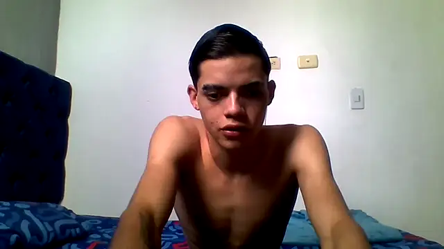 Latinos 2001 online show from 05.27.26