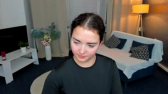 Snapshot of AmeliaLoveee chatting on 01.19.25 AmeliaLoveee online show from 01.19.25