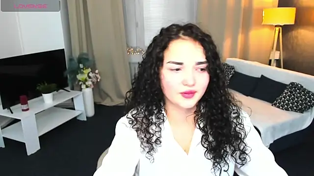 Snapshot of AmeliaLoveee chatting on 01.27.25 AmeliaLoveee online show from 01.27.25