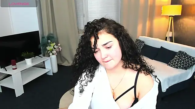 Snapshot of AmeliaLoveee chatting on 01.27.25 AmeliaLoveee online show from 01.27.25