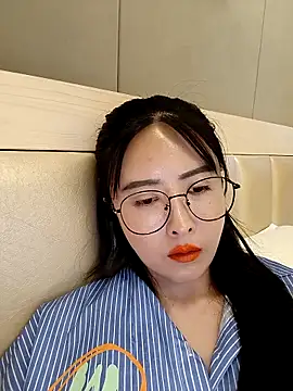 lilandi0521 online show from 03.21.25