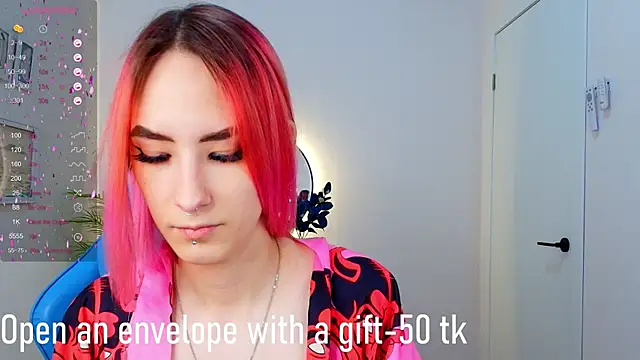 Snapshot of Kar1_na_ chatting on 02.08.25 Kar1 na online show from 02.08.25