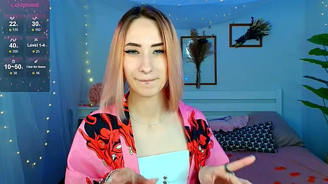 Snapshot of Kar1_na_ chatting on 03.19.25 Kar1 na online show from 03.19.25