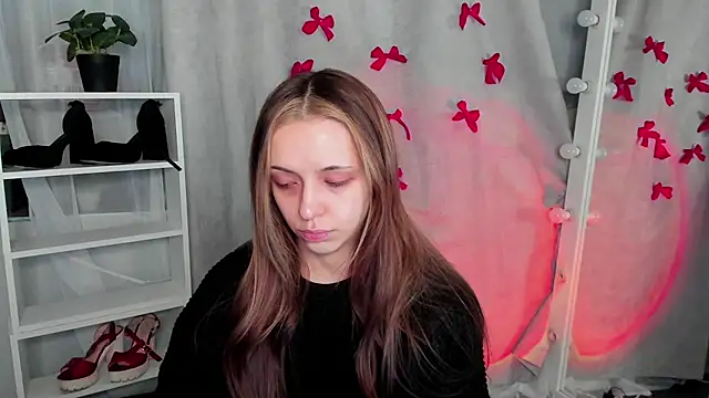 Snapshot of Sahara_Shields chatting on 02.18.25 Sahara Shields online show from 02.18.25