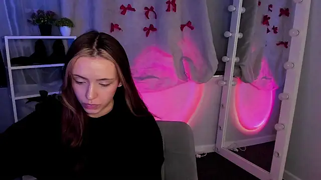 Snapshot of Sahara_Shields chatting on 03.13.25 Sahara Shields online show from 03.13.25