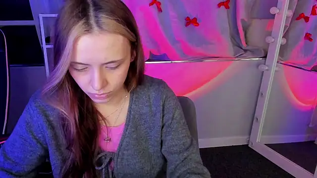 Snapshot of Sahara_Shields chatting on 03.20.25 Sahara Shields online show from 03.20.25