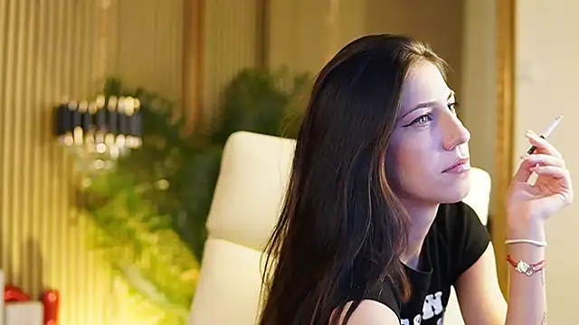 Snapshot of KeylaBlair chatting on 03.15.25 KeylaBlair online show from 03.15.25