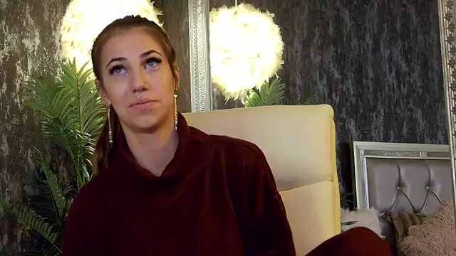 Snapshot of KeylaBlair chatting on 11.23.25 KeylaBlair online show from 11.23.25