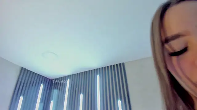 Stefanyduque1 online show from 09.19.25