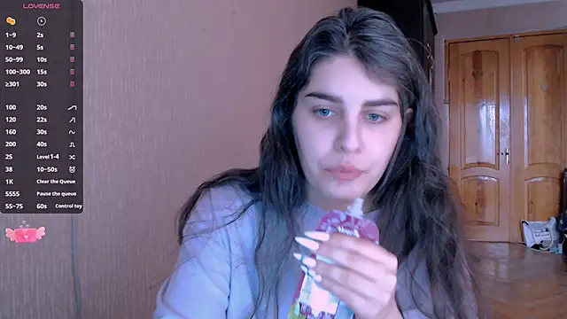 Snapshot of _Roselina_ chatting on 01.23.25 Roselina online show from 01.23.25