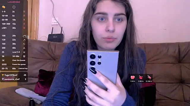 Snapshot of _Roselina_ chatting on 02.13.25 Roselina online show from 02.13.25