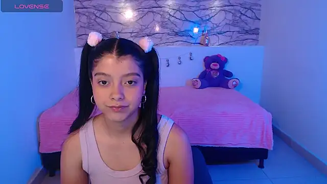 Snapshot of IslaBlaze chatting on 02.07.25 IslaBlaze online show from 02.07.25