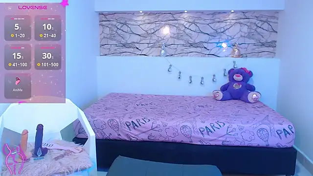 Snapshot of IslaBlaze chatting on 02.21.25 IslaBlaze online show from 02.21.25