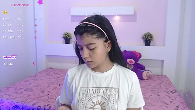 Snapshot of IslaBlaze chatting on 02.25.25 IslaBlaze online show from 02.25.25