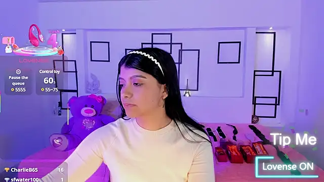 Snapshot of IslaBlaze chatting on 03.22.25 IslaBlaze online show from 03.22.25