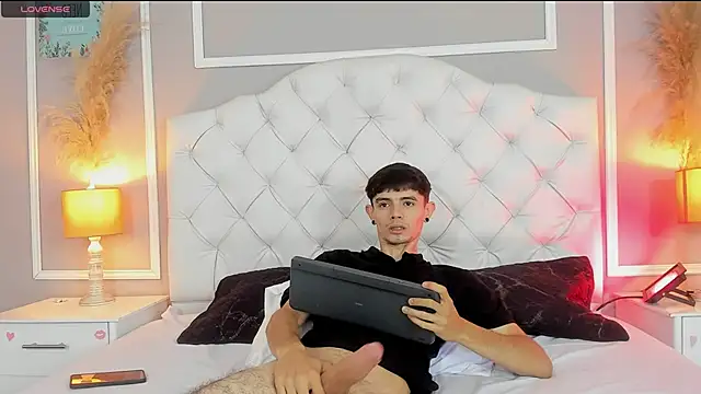 connor and angel online show from 02.08.25