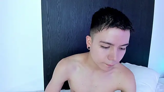 Snapshot of alanblack1 chatting on 01.28.25 alanblack1 online show from 01.28.25